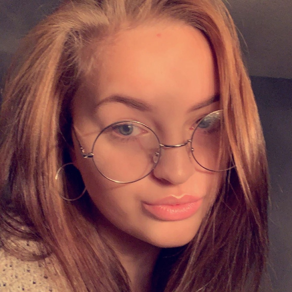 Meet your Posher, Kaelyn